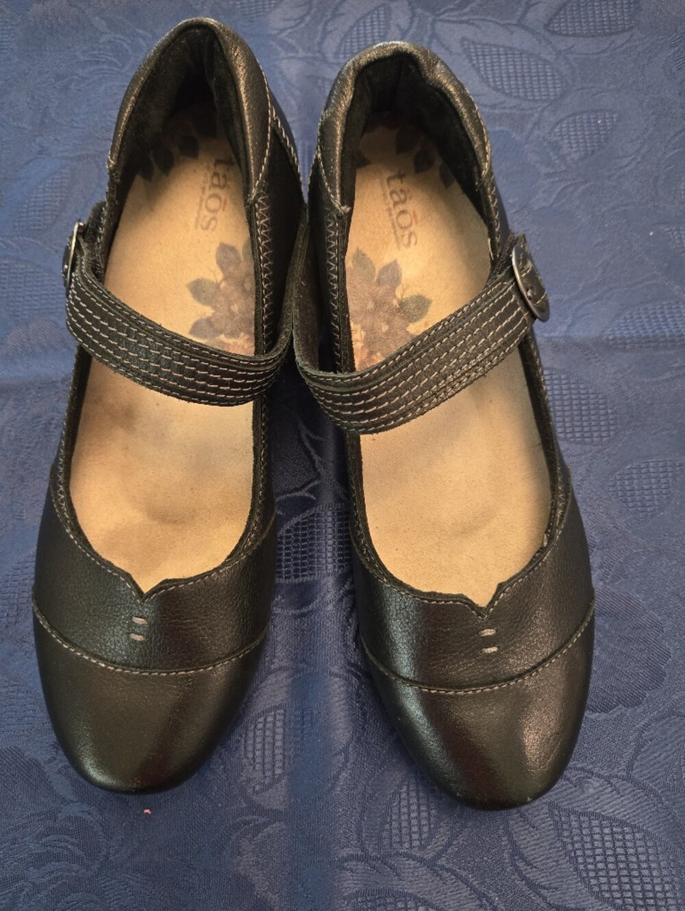 Taos Footwear Black Mary Jane Flats with Strap